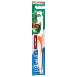 Oral-B Toothbrush Maxi Clean Medium