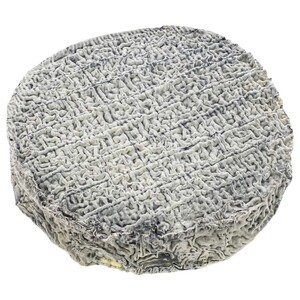 Soignon Goat Cheese Cendree / سوانيو جبنة ماعز اسود
