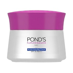 Pond's Flawless Radiance Moisturizing Day Cream With Spf 30 50G