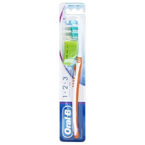 Oral-B Classic Care Toothbrush 40 Medium
