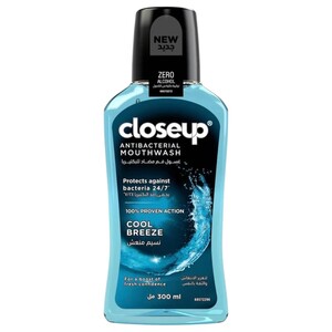 Close Up Antibacterial Mouthwash Cool Breeze 300Ml