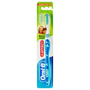 Oral-B Toothbrush Natural Fresh Medium