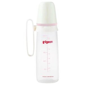Pigeon Plastic Feeding Bottle With Handle 240Ml