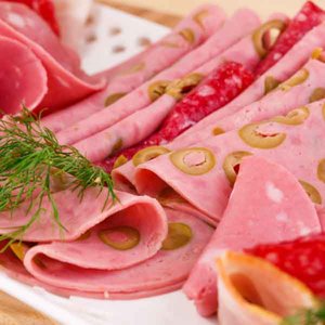 Alwadi Beef Mortadella Olive
